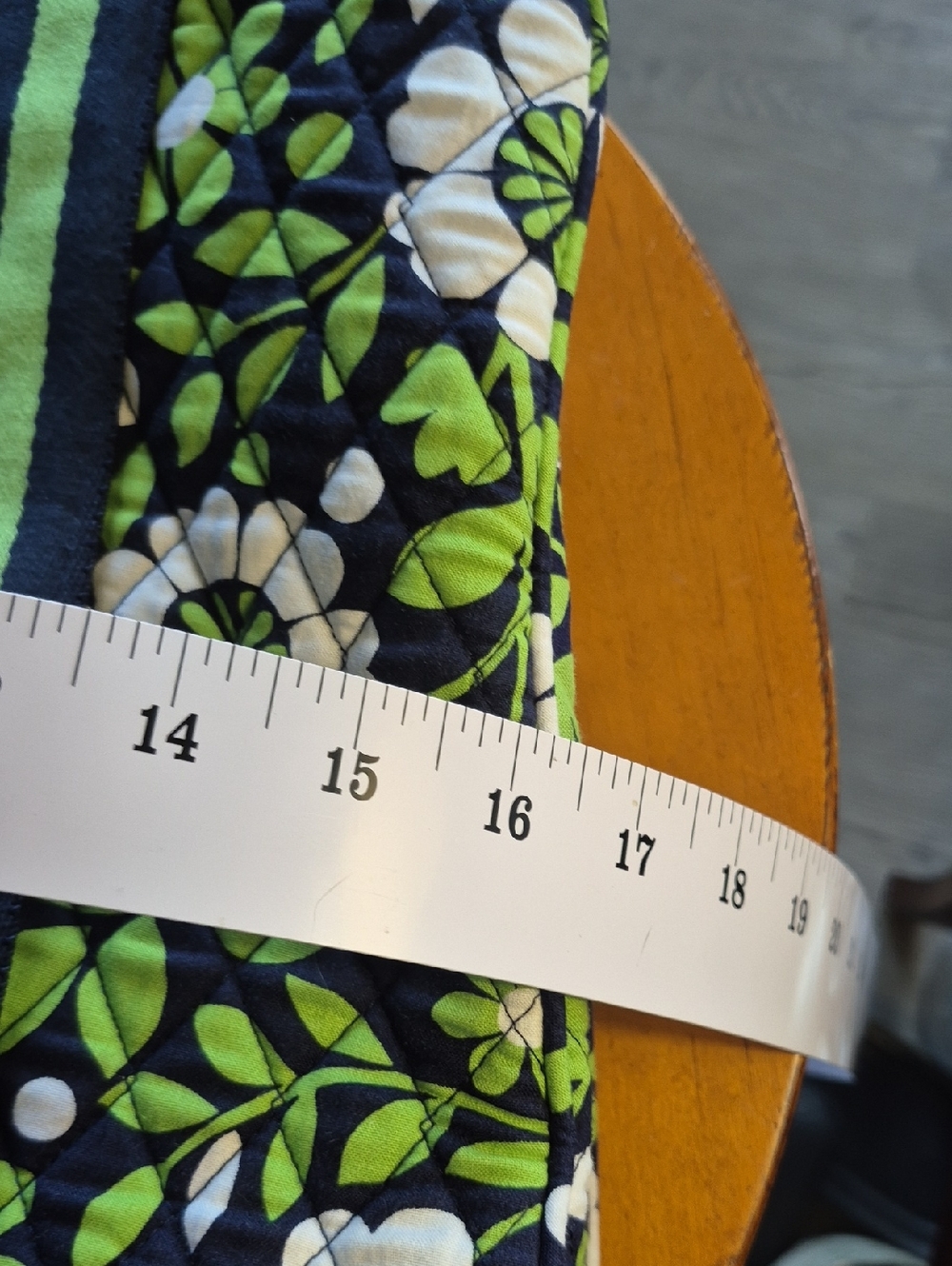 Vera Bradley Lucky You medium Quilted Floral Tote Bag in Black & Green. EUC - Picture 11 of 13